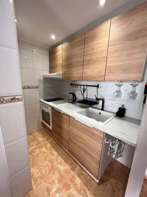 Cozy Apartment 5 Mins To Beach Torrevieja Eksteriør billede