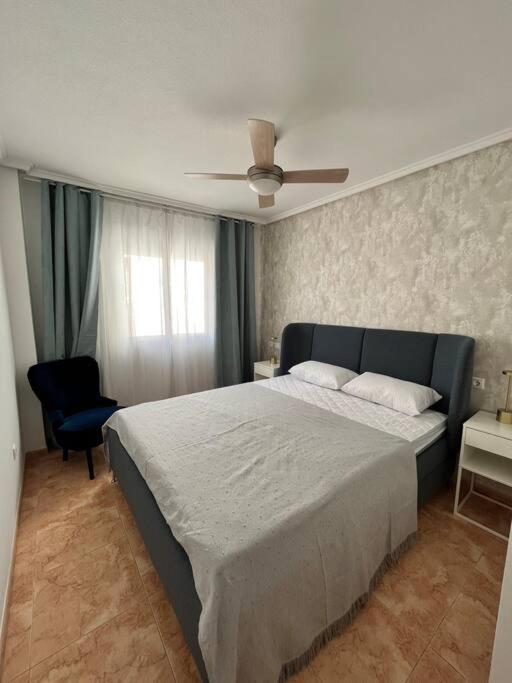 Cozy Apartment 5 Mins To Beach Torrevieja Eksteriør billede