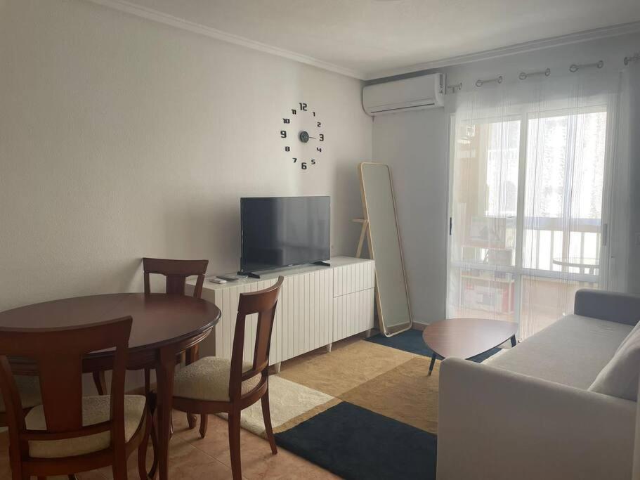 Cozy Apartment 5 Mins To Beach Torrevieja Eksteriør billede